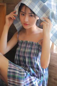 少妇和按摩师按摩呻吟